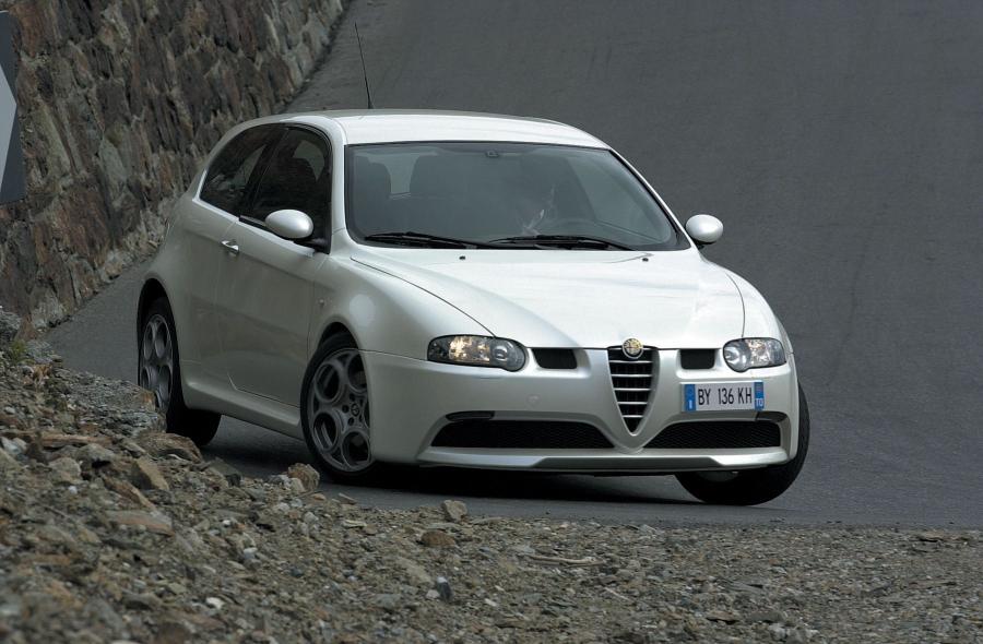  Alfa Romeo 147 GTA 2002 года  (фото 19 из 70)